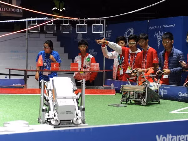 Seminar discusses use of robotic technology in Vietnam ảnh 1