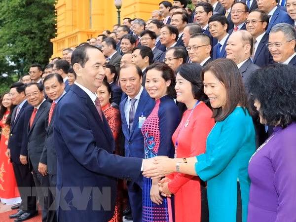 President lauds contributions of chief representatives abroad ảnh 1