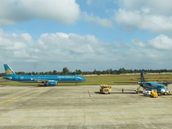 Airlines add more flights for National Day holiday ảnh 1