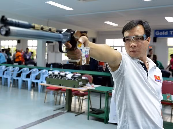 ASIAD 2018: shooter Hoang Xuan Vinh fails in forte category ảnh 1
