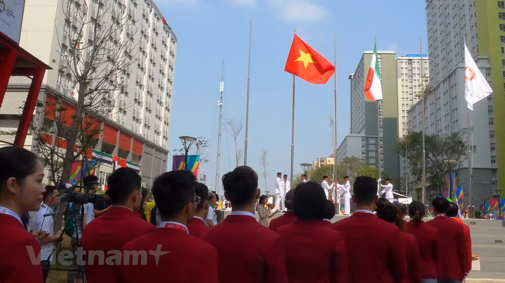 Vietnamese flag flies at ASIAD 18 ảnh 1