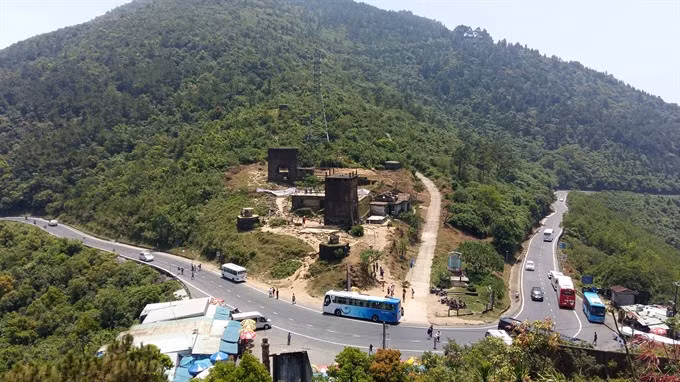 Vestiges unearthed at Hai Van Gate ảnh 1
