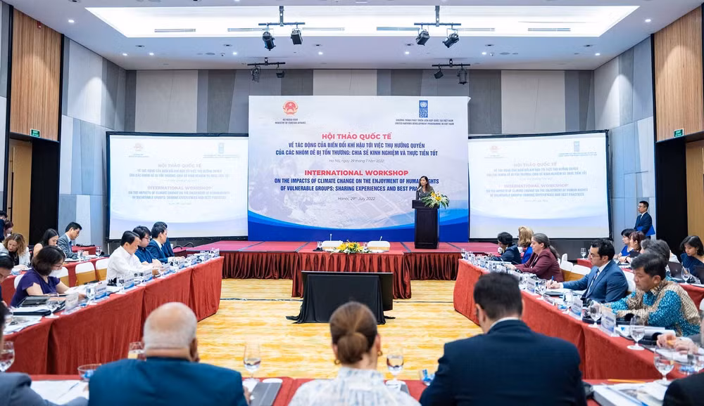 Workshop shares experience in ensuring rights of vulnerable groups amid climate change ảnh 1
