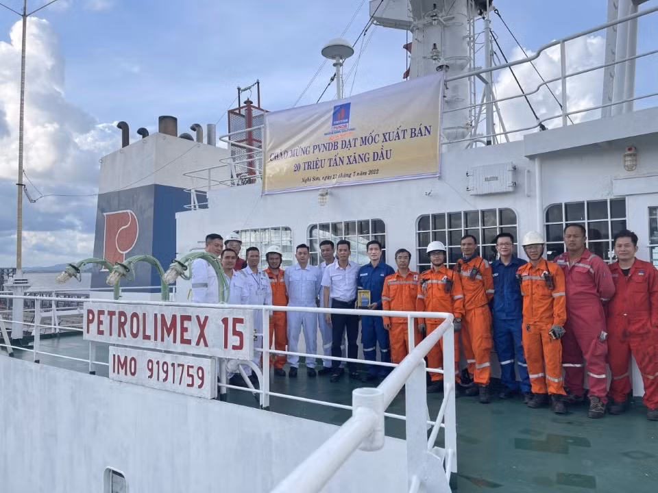 Nghi Son Refinery supplies 20 million tonnes of petroleum to domestic market ảnh 1