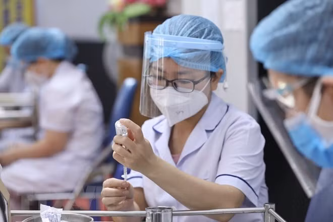 UNICEF Representative commends Vietnam’s immunisation system amid COVID-19 ảnh 1
