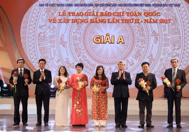 Winners of second press contest on Party building announced ảnh 1 Winners of second press contest on Party building announced ảnh 1