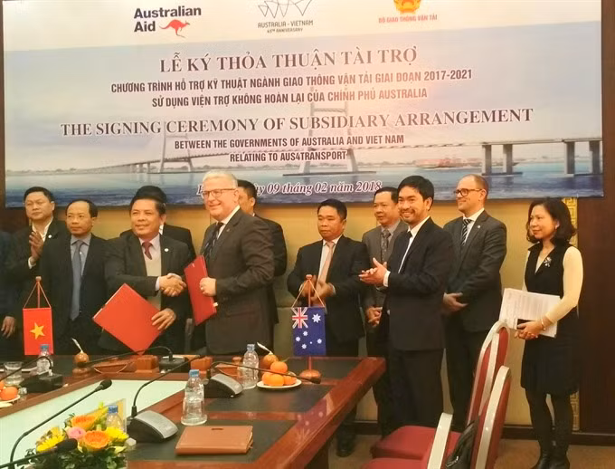 Australia grants Vietnam 24 million USD for transport development ảnh 1