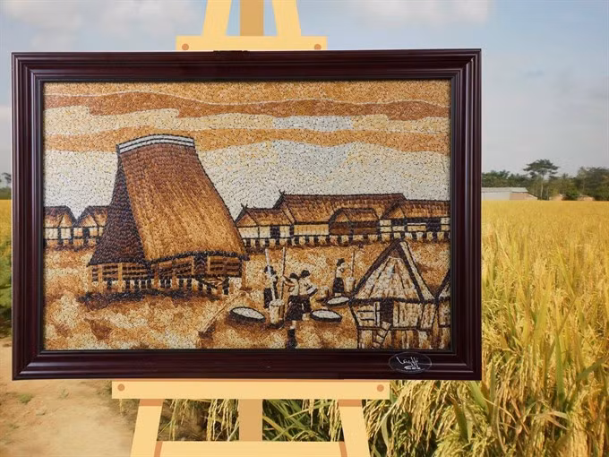 Rice paintings in Kon Tum highlight Central Highlands ảnh 2
