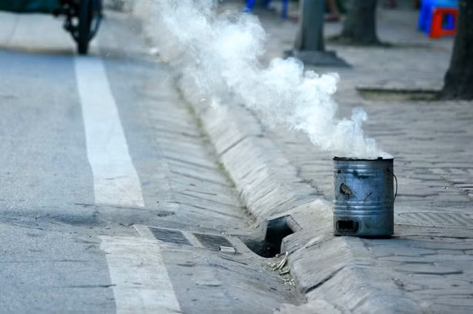 Experts warn of earthenware stove’s dangers ảnh 1