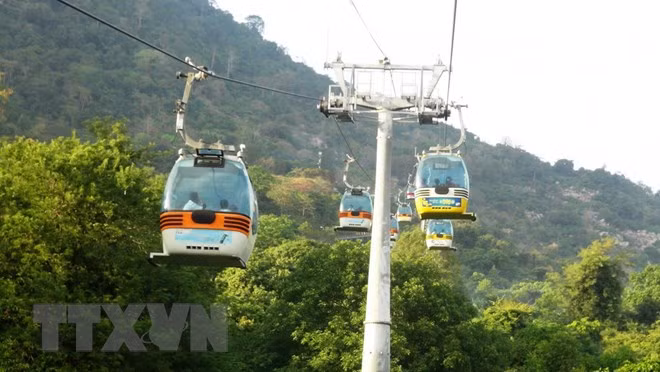 Ba Den Mountain tourism site welcomes 1 million visitors ảnh 1