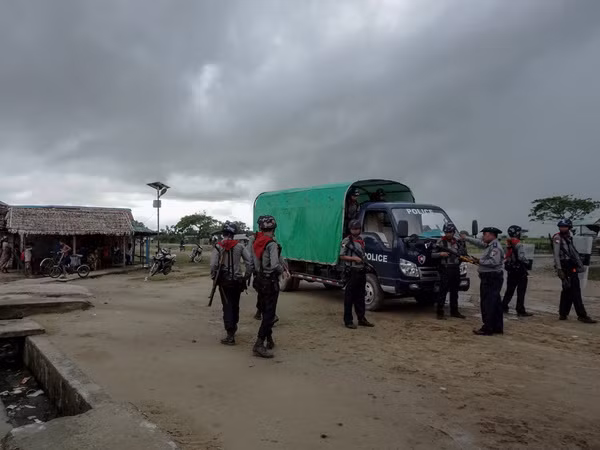 Myanmar declares two ethnic armed groups non-terrorist organisations ảnh 1