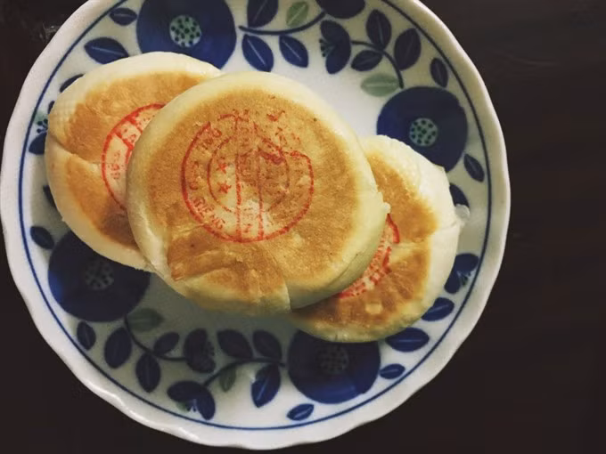 A cake from a land of cultural confluence ảnh 1 A cake from a land of cultural confluence ảnh 1