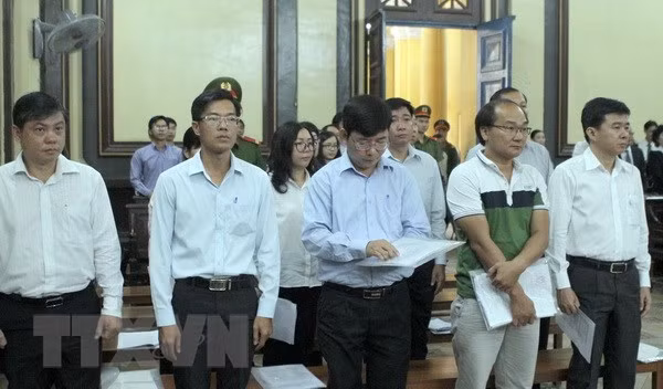 HCM City begins trial on intentional violation of rules at Navibank ảnh 1