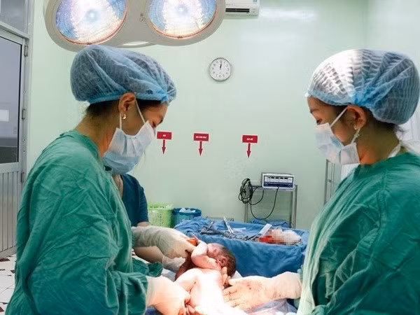 Over 19,000 babies born during week-long Lunar New Year holiday ảnh 1