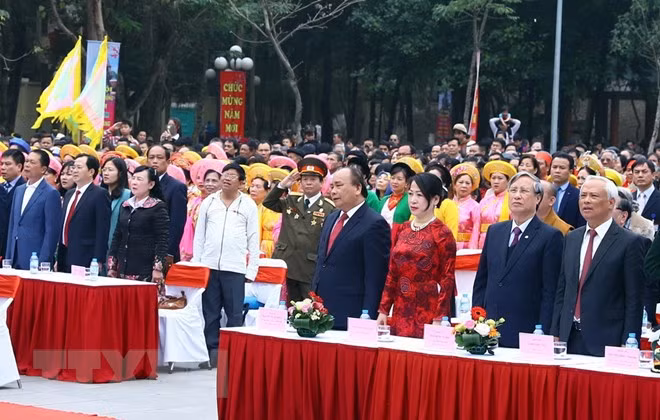 PM attends festival marking Ngoc Hoi-Dong Da victory ảnh 1