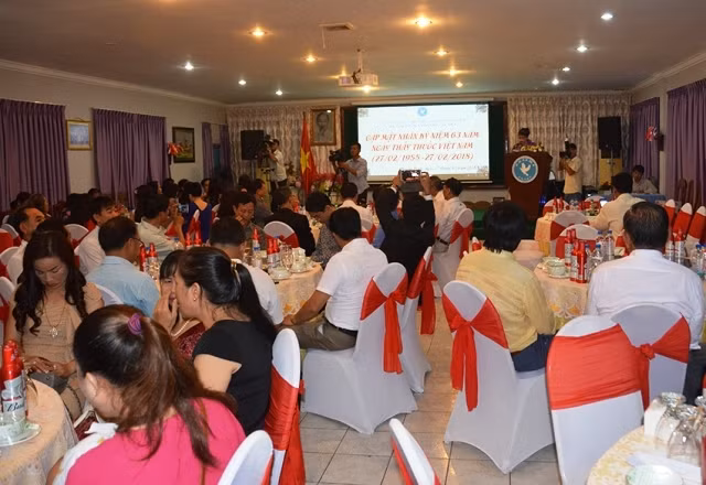Gathering marks Vietnamese Doctors’ Day in Cambodia ảnh 1