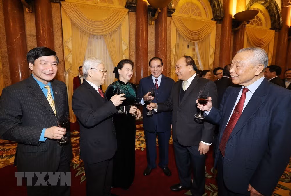 Party chief optimistic about national development in 2018 ảnh 2