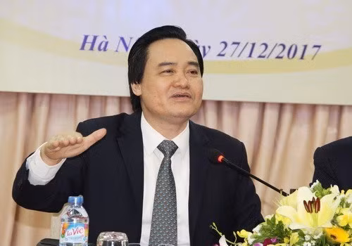 PM orders review of professor appointments ảnh 1