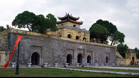 Large-scale architectural traces discovered at Thang Long citadel ảnh 1