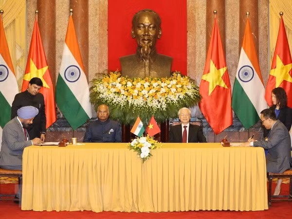 Vietnam, India issue joint statement ảnh 1