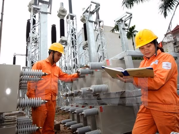Electricity output surges 11 percent year-on-year ảnh 1
