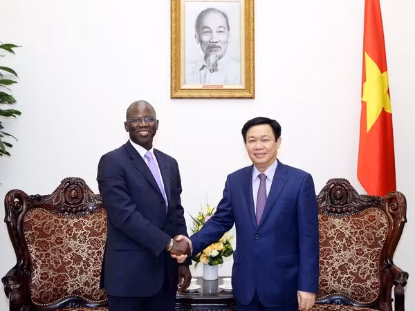 WB ready to assist Vietnam in reforming State businesses ảnh 1