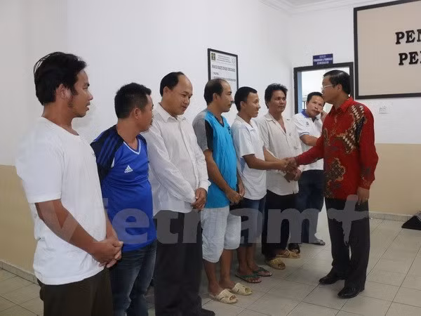 Ambassador: Synchronous measures needed to reduce illegal fishing ảnh 1