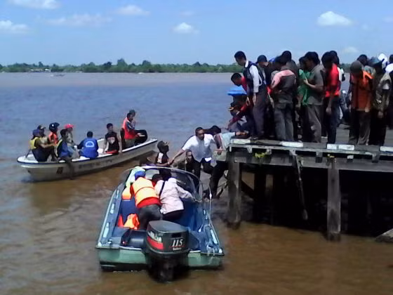 Indonesia: boat sinking kills at least four ảnh 1