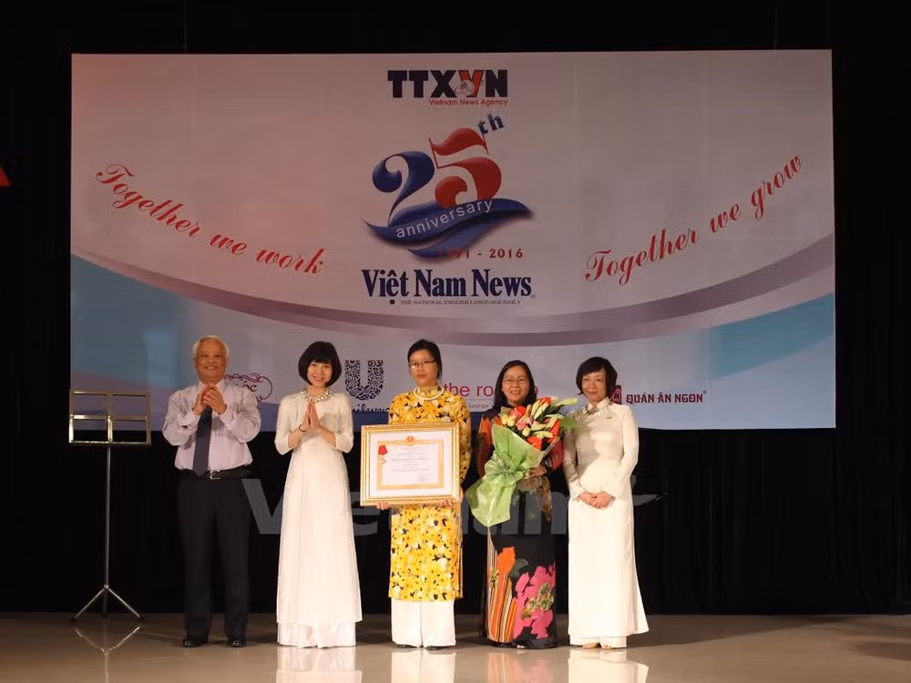 Viet Nam News marks 25 years of development ảnh 1