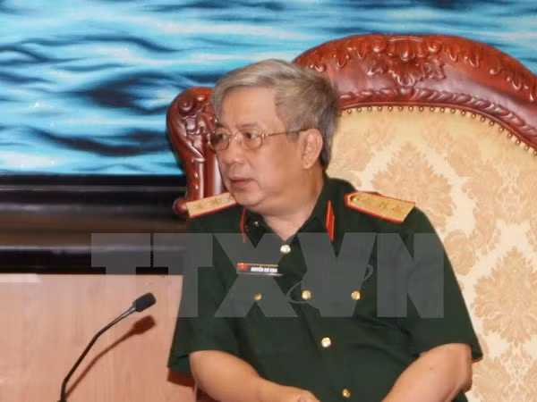 Vietnam-France joint defence committee holds fifth session ảnh 1