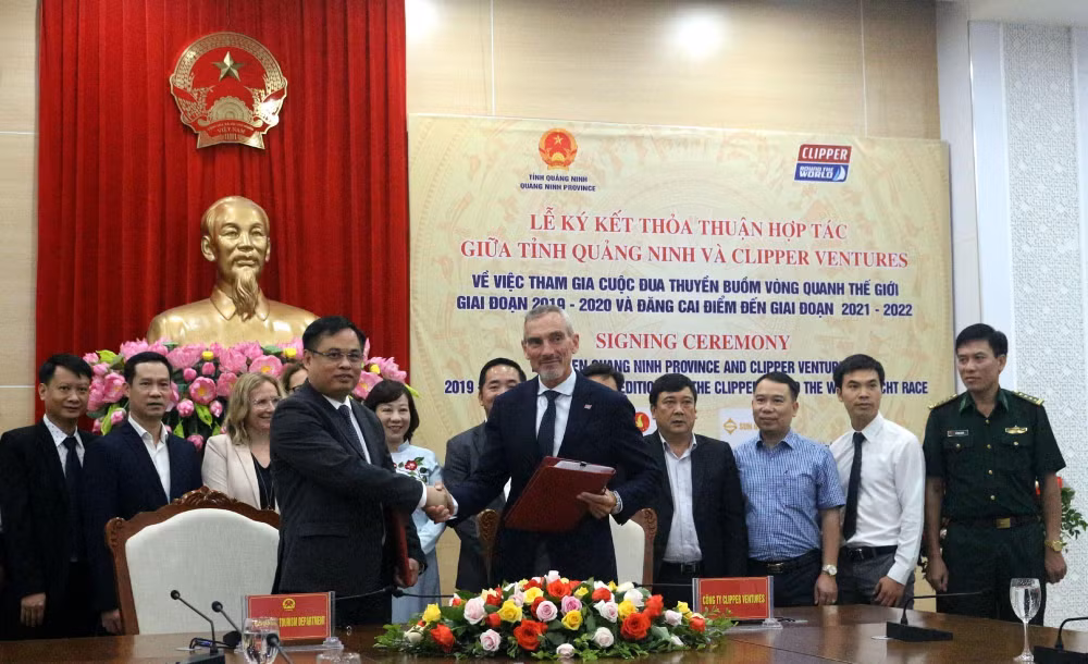 Quang Ninh signs pact to partake in global sailing race ảnh 1