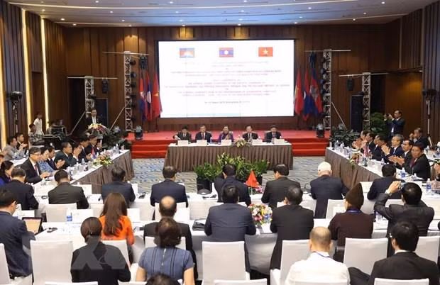 Vietnam, Laos, Cambodia seek to promote Development Triangle efficiency ảnh 1