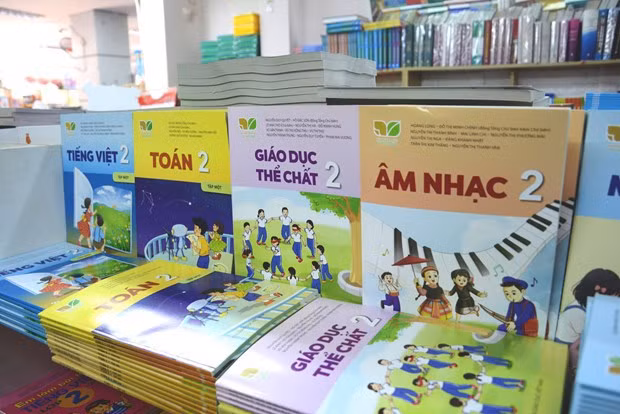 PM demands textbooks, teachers be ready for new school year ảnh 1