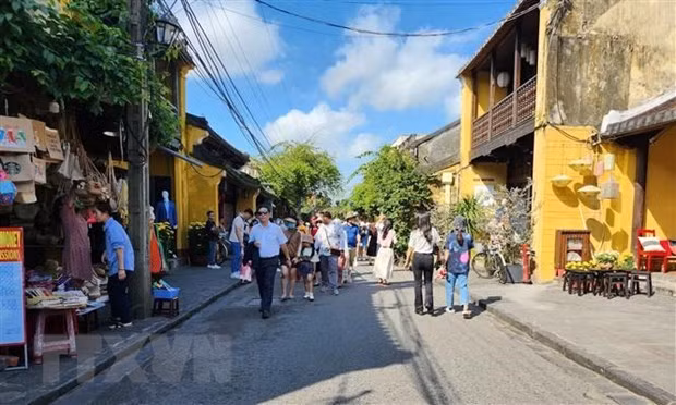 Multiple culture, tourism events to be held in localities in remaining months ảnh 1