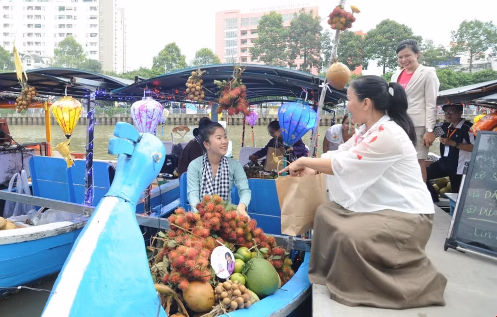 HCM City hosts first river festival ảnh 1