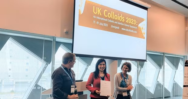  Vietnamese professor honoured with UK’s Thomas Graham Prize 2023 ảnh 1