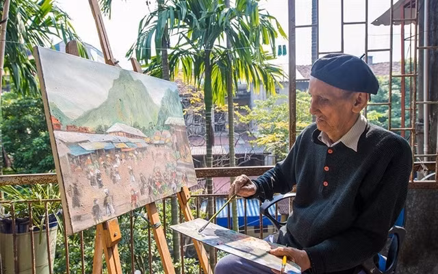 Exhibition takes visitors on journey to the past ảnh 1