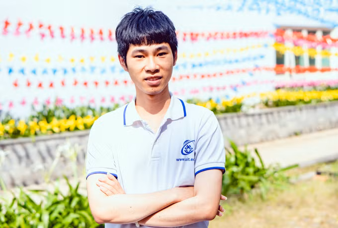 Third-year student becomes first Vietnamese to win Int’l Microelectronic Olympiad prize ảnh 1