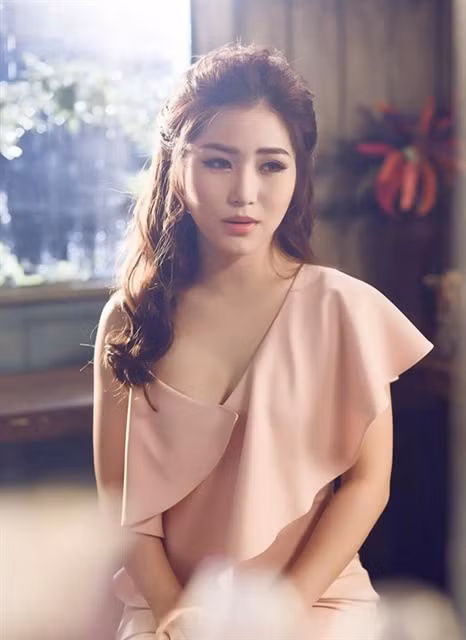 Young generation of pop singers forge their own path ảnh 1