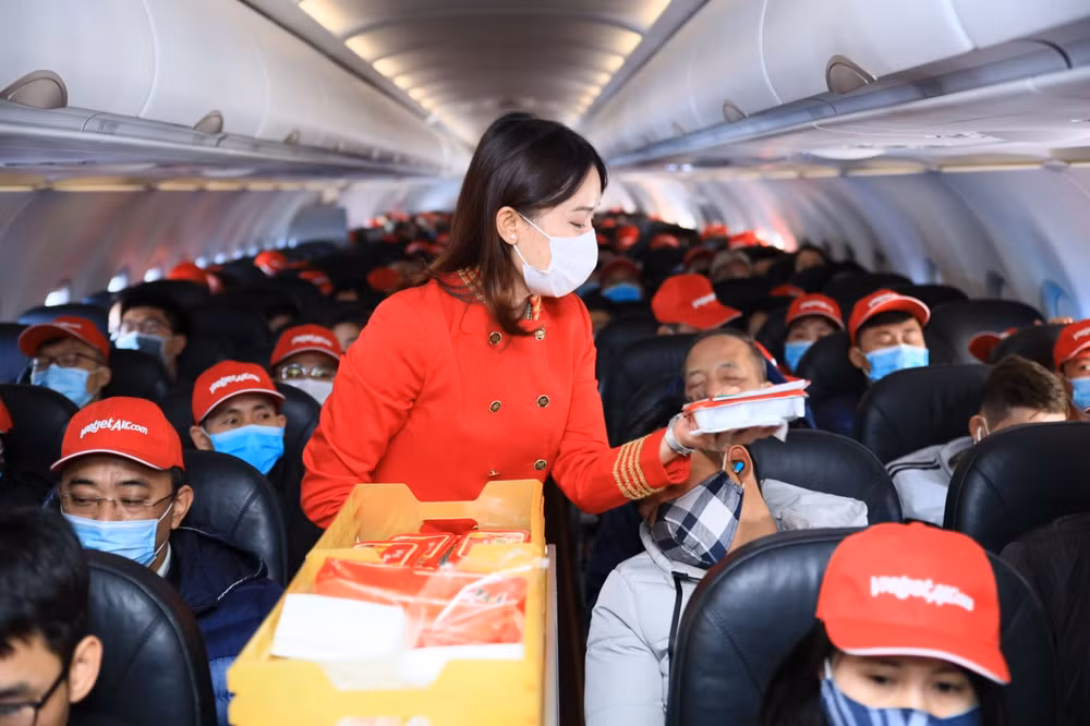 Travelling all summer with Vietjet on new routes ảnh 1