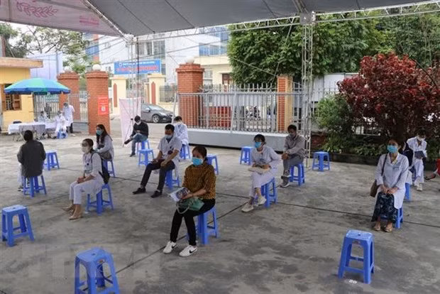 Three new COVID-19 cases recorded in 12 hours ảnh 1