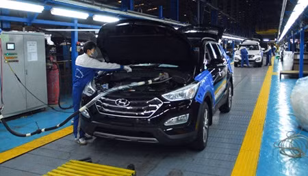 Car prices jump following tax adjustment ảnh 1