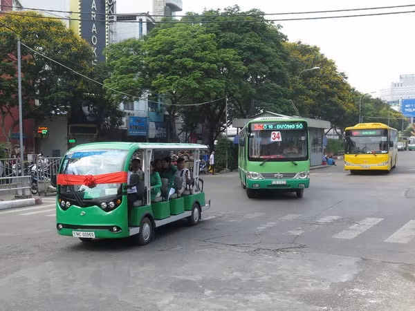 HCM City to improve bus services, increase ridership ảnh 1