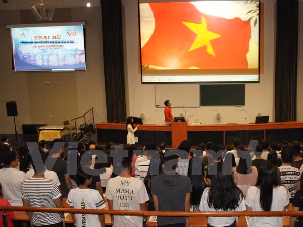 Camp for Vietnamese youths in Europe opens in Czech Republic ảnh 1 Camp for Vietnamese youths in Europe opens in Czech Republic ảnh 1