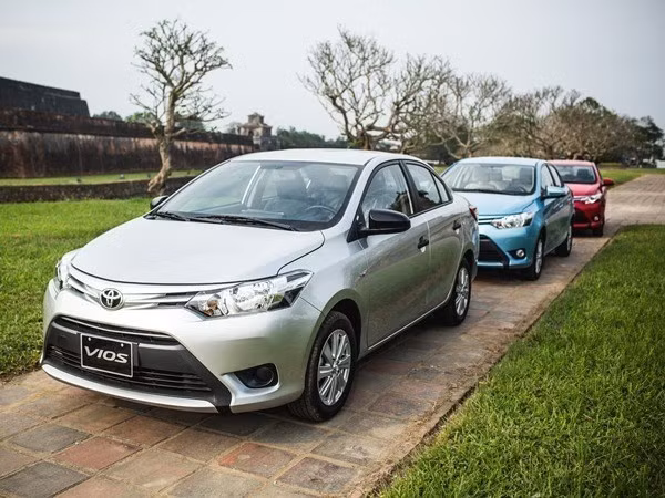 Toyota Vietnam recalls over 20,000 cars for airbag issue ảnh 1
