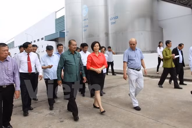 Vinamilk hoped to expand investment in Laos ảnh 1