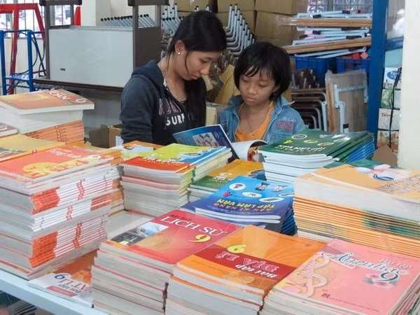 Over 100 million textbooks printed for school year ảnh 1
