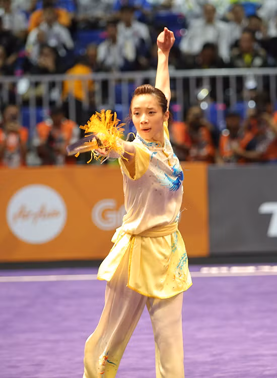 SEA Games 29: Wushu artists bring home first two golds ảnh 1