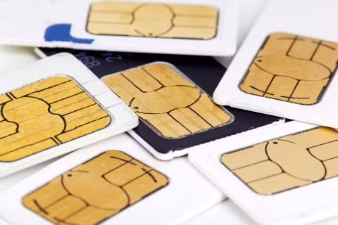 Philippines passes SIM card registration law ảnh 1
