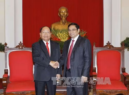 Party official greets Lao Minister of Home Affairs ảnh 1